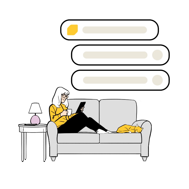 Image d’une femme se prélassant sur un canapé avec un ordinateur portable, utilisant le service de robot conversationnel avec une interface utilisateur simplifiée au-dessus d’elle.